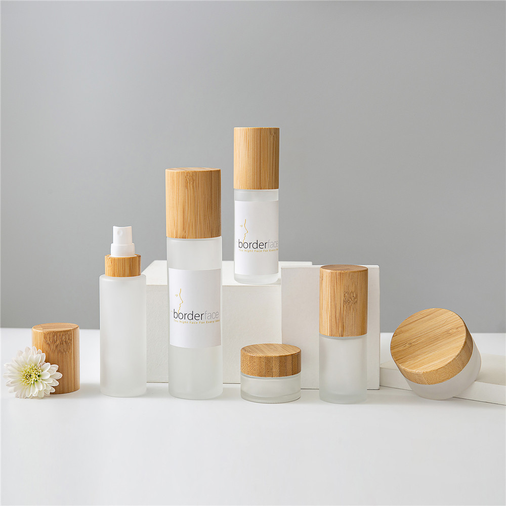  Luxury Cosmetic Packaging Empty Sets Clear Frosted Glass Cream Jar Lotion Bottle With Bamboo Lid 